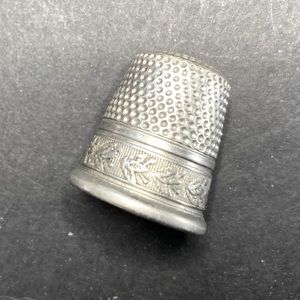 Vintage USA SBC Simons brothers company silver thimble